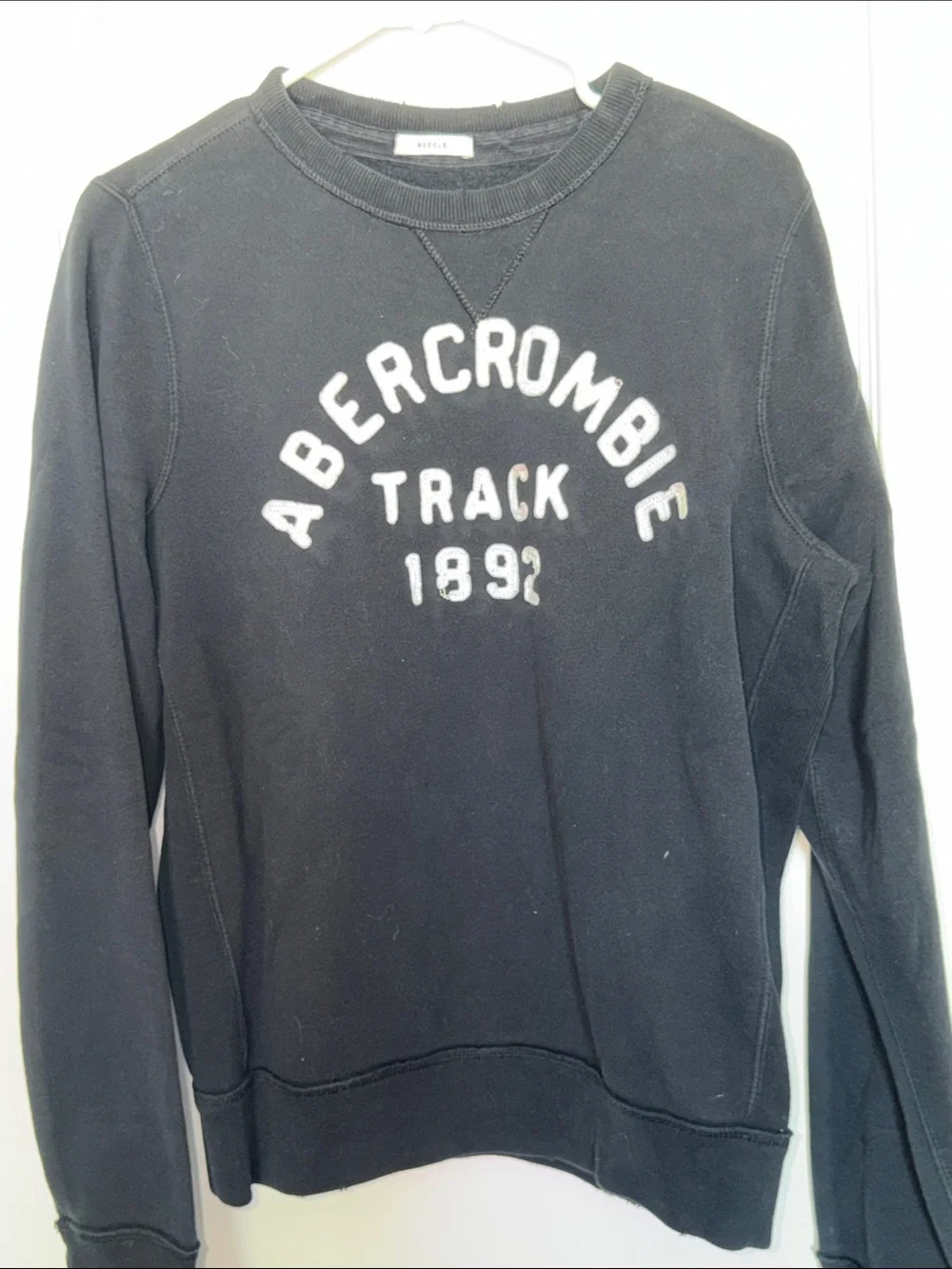 Abercrombie & Fitch Black Crewneck Sweatshirt with White Lettering - size XL